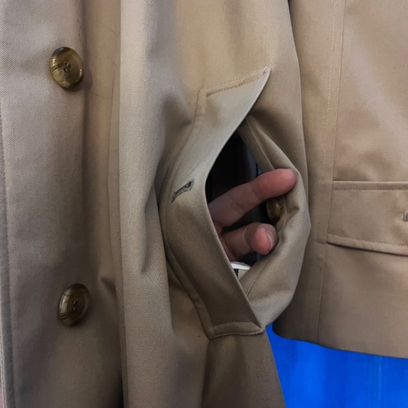 Women's’/Men’s Burberry Trench Coat - Extra Long - Picture 9 of 16